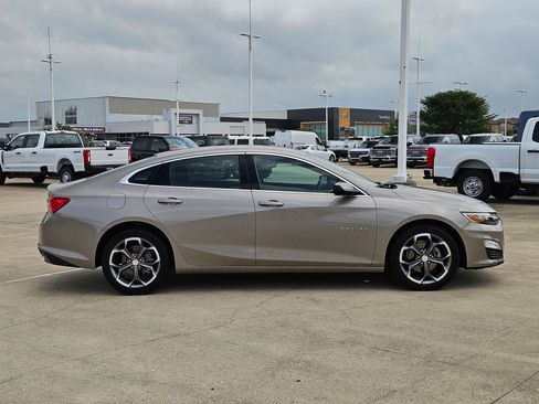 Used 2024 Chevrolet Malibu LT FWD image 2