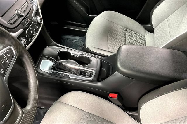 Used 2024 Chevrolet Equinox LS w/ Driver Confidence II Package FWD image 18
