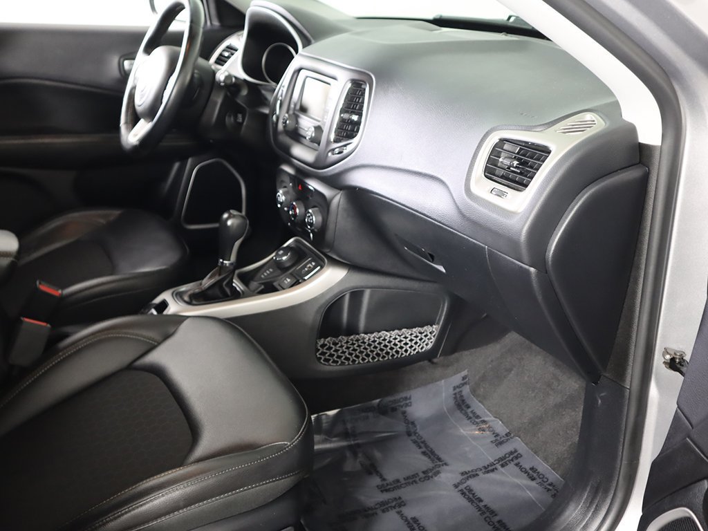 Used 2018 Jeep Compass Latitude AWD/4WD image 20