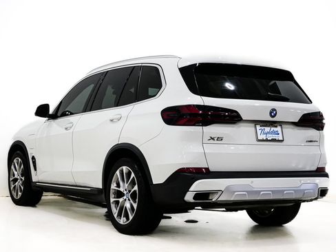Used 2024 BMW X5 xDrive50e AWD/4WD image 9