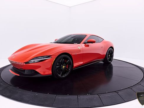 Used 2021 Ferrari Roma RWD image 14