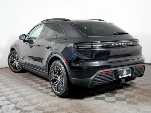 New 2026 Porsche Macan 4 Electric image 3