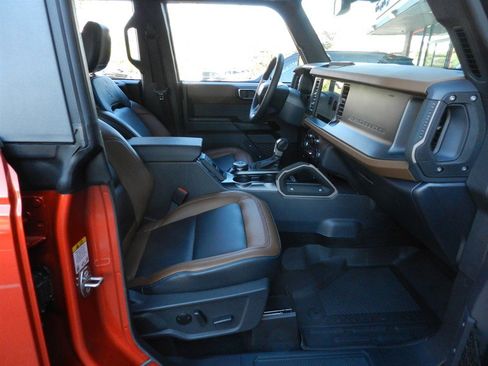 Used 2024 Ford Bronco Outer Banks image 43