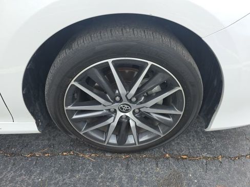 Used 2022 Toyota Camry XLE w/ Navigation Upgrade Package image 14