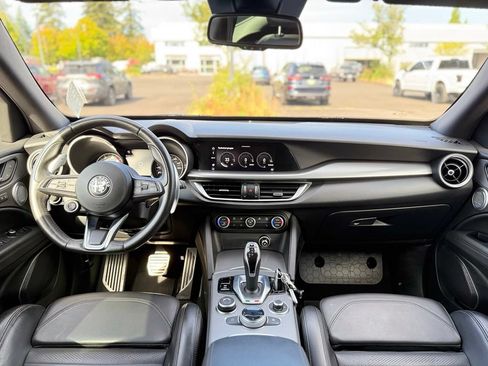 Used 2020 Alfa Romeo Stelvio Ti Sport w/ Quick Order Package 22S Sport AWD/4WD image 23