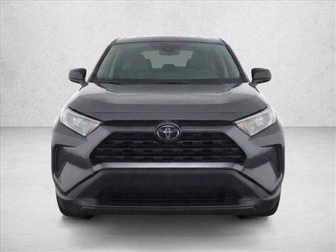 Used 2022 Toyota RAV4 LE image 2