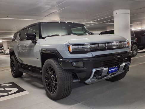 Used 2026 GMC Hummer EV SUV image 3