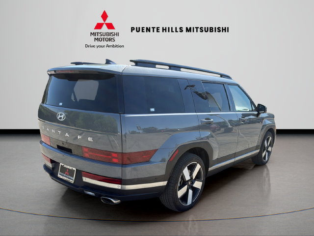 Used 2025 Hyundai Santa Fe Limited FWD image 5