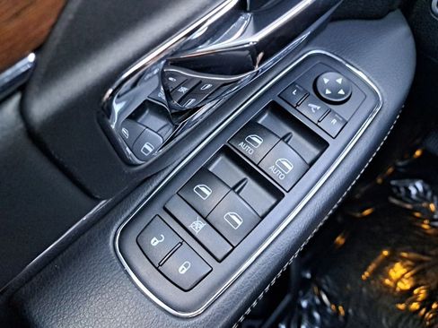 Used 2016 RAM 2500 Laramie image 26