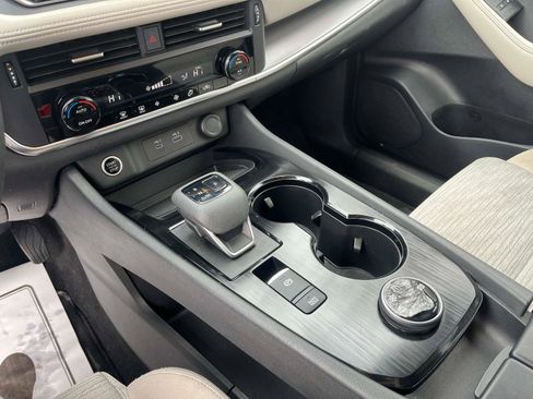 Certified 2023 Nissan Rogue SV image 26