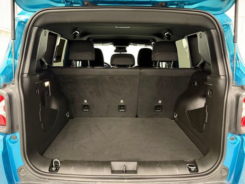 Used 2022 Jeep Renegade Altitude AWD/4WD image 10