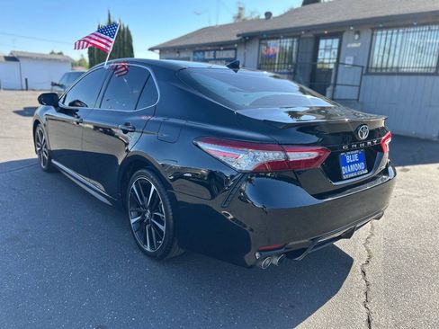 Used 2019 Toyota Camry XSE FWD image 4
