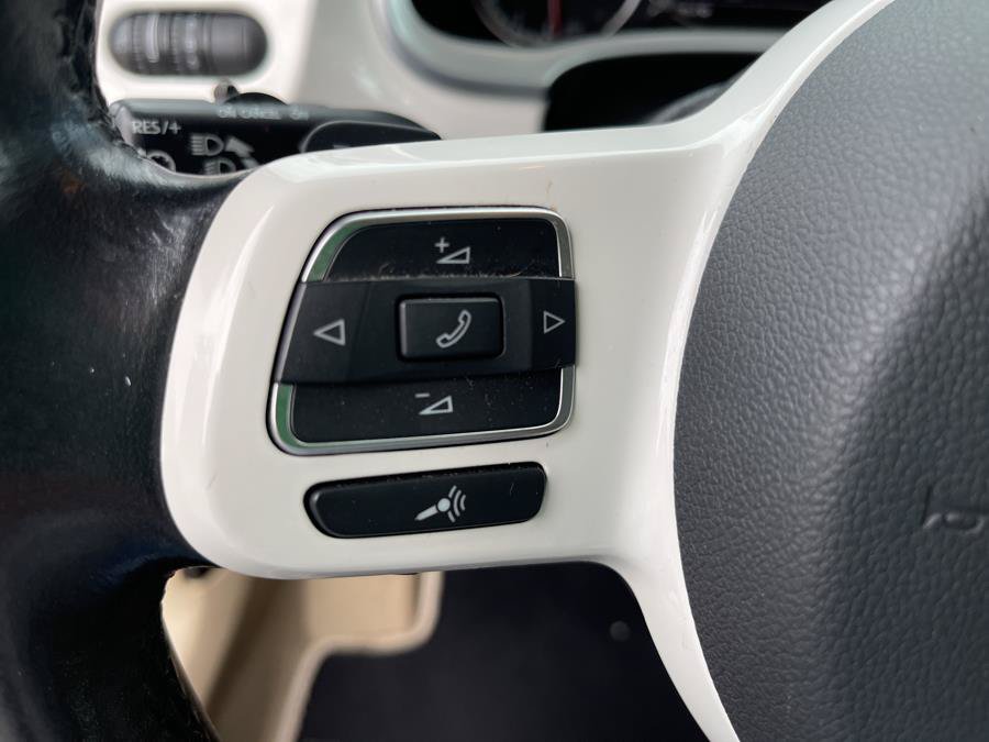 Used 2013 Volkswagen Beetle TDI FWD image 16