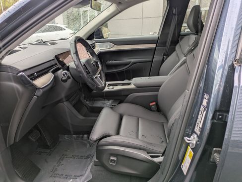 Used 2025 Volvo EX90 Ultra image 7