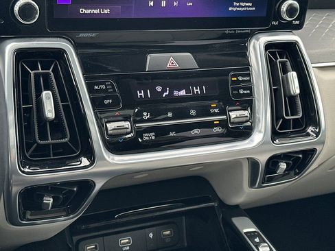 Used 2023 Kia Sorento SX Prestige image 20