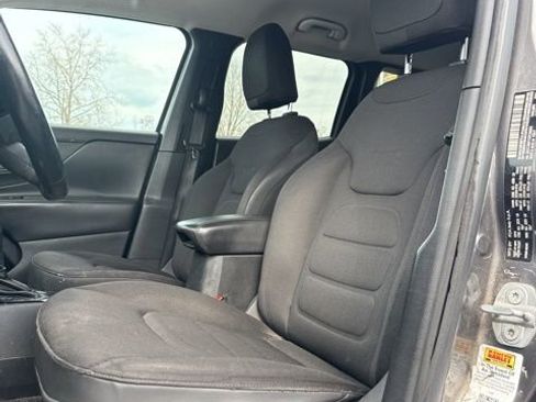 Used 2016 Jeep Renegade Latitude image 16