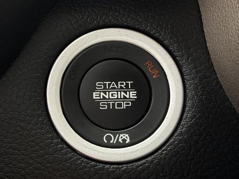 Used 2022 RAM 1500 Laramie RWD image 22