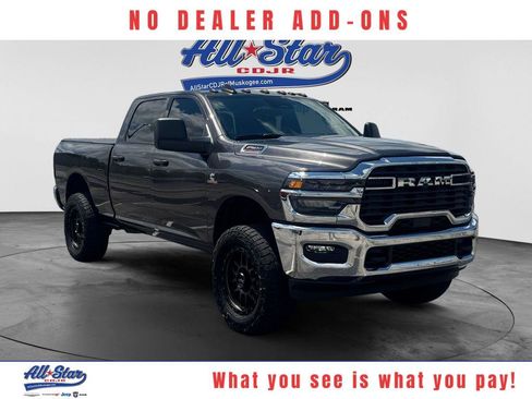 Used 2025 RAM 2500 Tradesman w/ Chrome Appearance Group AWD/4WD image 1
