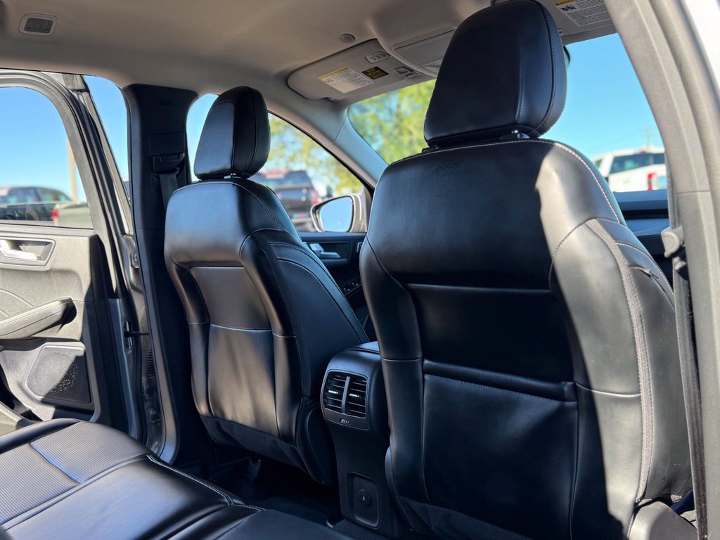 Used 2024 Ford Escape Platinum AWD/4WD image 19