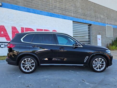 Used 2022 BMW X5 xDrive40i w/ Parking Assistance Package AWD/4WD image 8