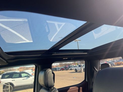 Used 2021 Ford F150 Lariat w/ Equipment Group 502A High image 4