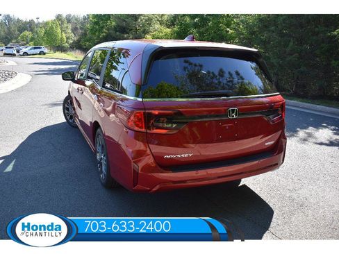 New 2026 Honda Odyssey Touring image 5
