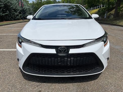 Used 2021 Toyota Corolla LE FWD image 29