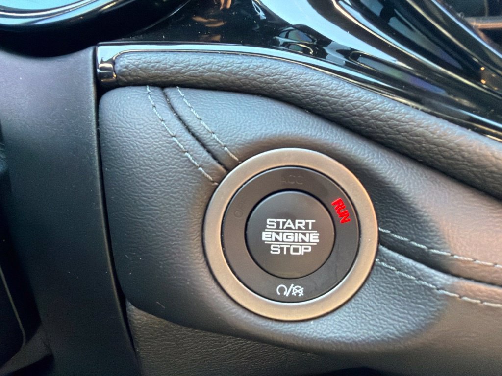 Used 2024 Dodge Durango SXT w/ SXT Blacktop Group RWD image 24