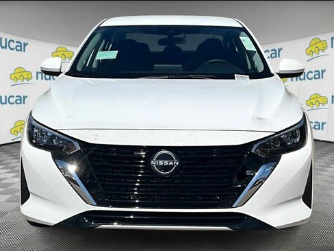 New 2025 Nissan Sentra SV image 2