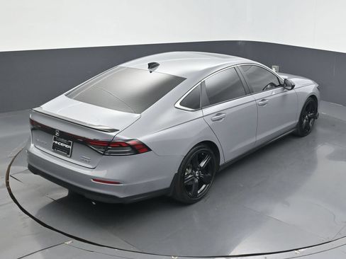 Used 2025 Honda Accord Sport image 12