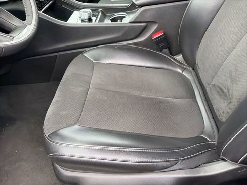 Used 2023 Jeep Grand Cherokee L Laredo image 17