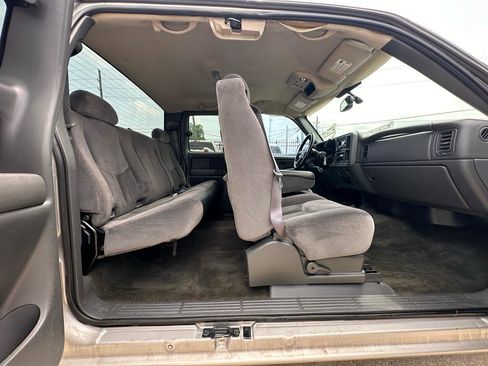 Used 2005 GMC Sierra 1500 SLE w/ Light Duty Power Package RWD image 29