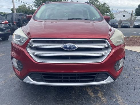 Used 2017 Ford Escape SE w/ Equipment Group 201A AWD/4WD image 4