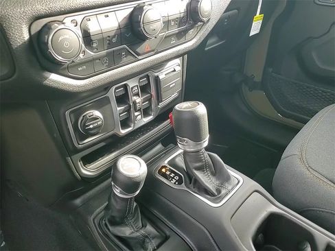 New 2026 Jeep Gladiator Sport image 18