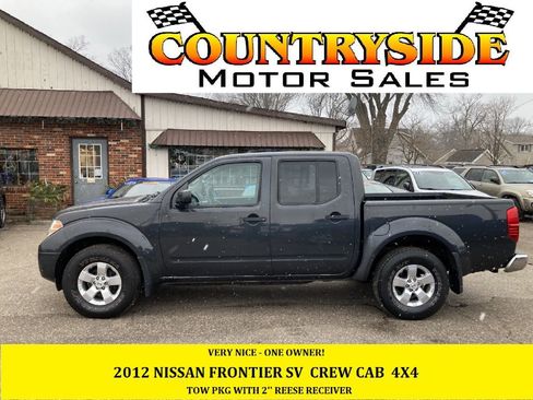 Used 2012 Nissan Frontier SV image 1