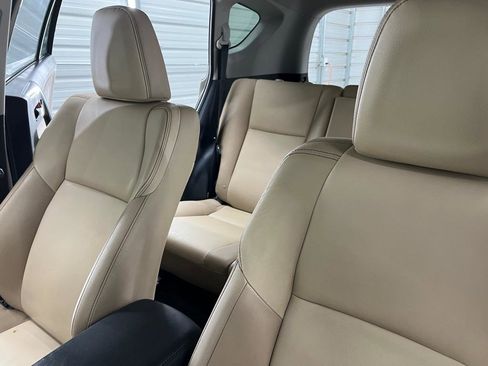 Used 2015 Toyota RAV4 Limited image 34