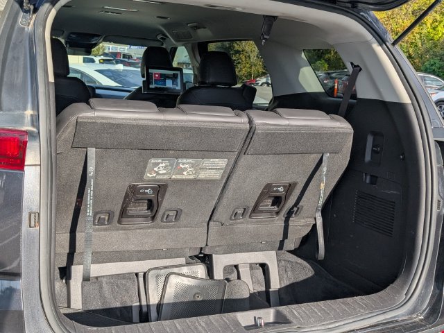 Used 2022 Kia Carnival LX FWD image 14