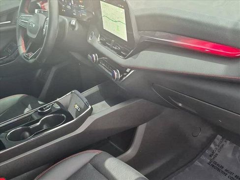 Used 2025 Chevrolet Equinox RS FWD image 22