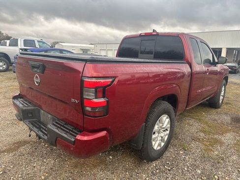 Used 2022 Nissan Frontier SV w/ Technology Package image 4