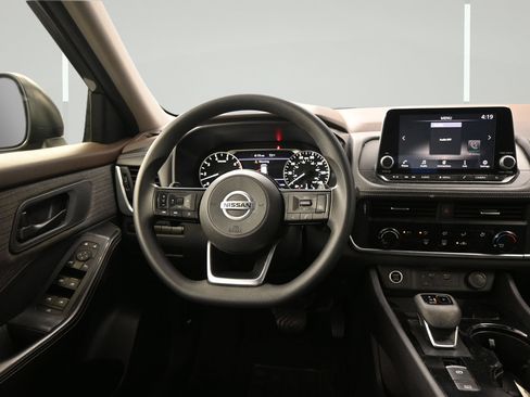 Used 2021 Nissan Rogue S FWD image 9