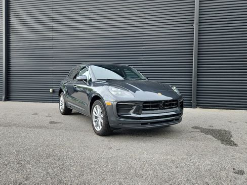 New 2025 Porsche Macan image 9