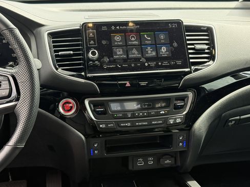 Certified 2025 Honda Ridgeline Black Edition image 22