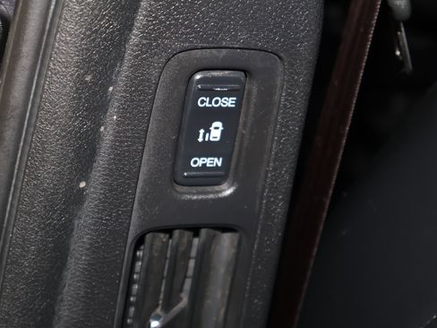 Certified 2024 Honda Odyssey Touring image 47