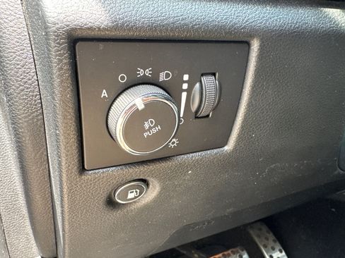 Used 2021 Jeep Grand Cherokee High Altitude AWD/4WD image 35