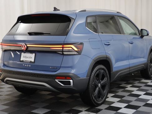 New 2026 Volkswagen Taos SEL image 17