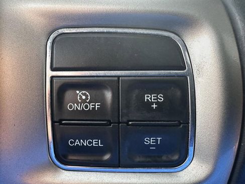 Used 2014 RAM 2500 Laramie image 25