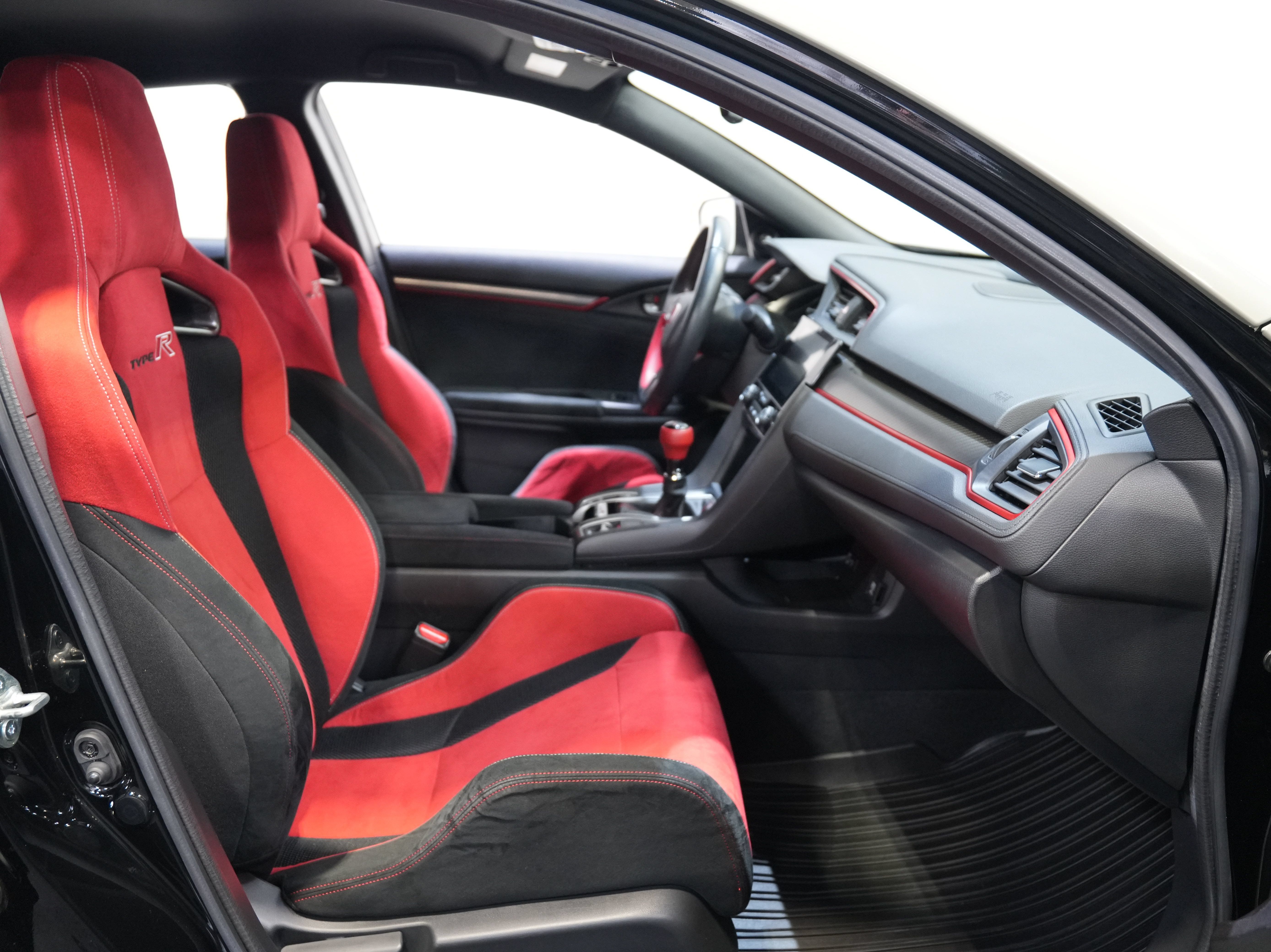 Used 2018 Honda Civic Type R image 31
