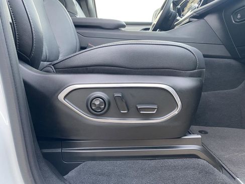 New 2026 Jeep Grand Wagoneer L Limited AWD/4WD image 42