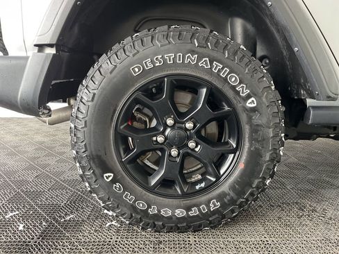 Used 2022 Jeep Wrangler Unlimited Willys image 25