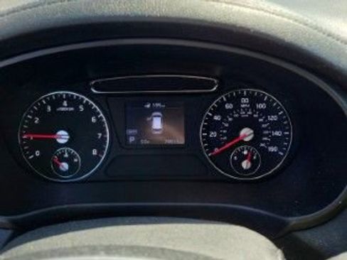 Used 2020 Kia Sorento LX image 6